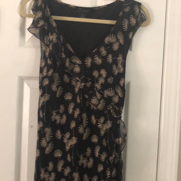 The Limited sz 8 Black ruffled dress - Picture 4 of 4